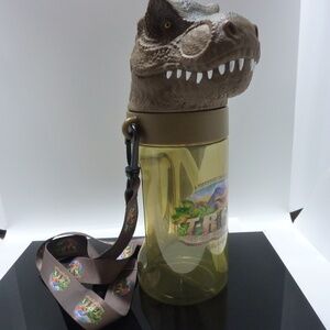 T-Rex  COLLECTION Lanyard Drink Bottle Orlando Florida T-Rex Restaurant